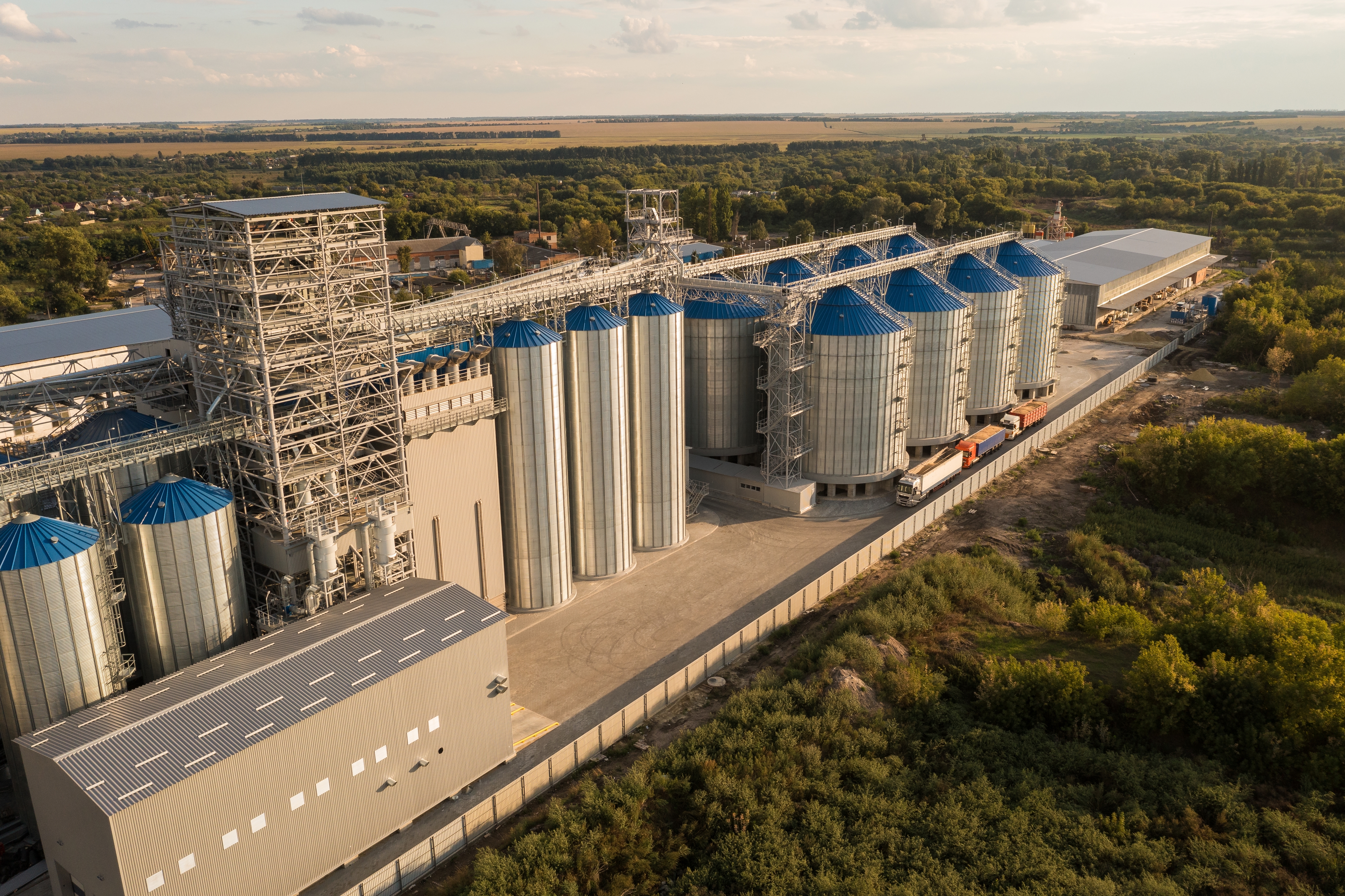 Large silo complex and bulk storage from the air